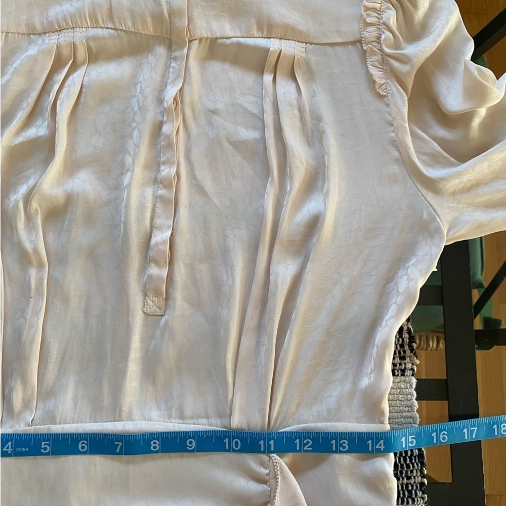 Ladaire Cream Satin Elara Snake Texture Satin Long Sleeve Mini Dress Medium - Picture 13 of 16